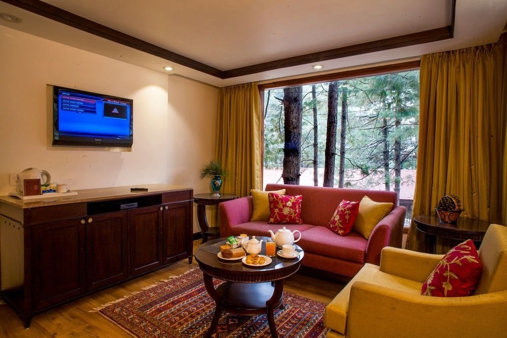 Hotel Senator Pine N Peak Pahalgām Exterior foto